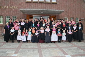 Petragangers in Urkerdracht 2017